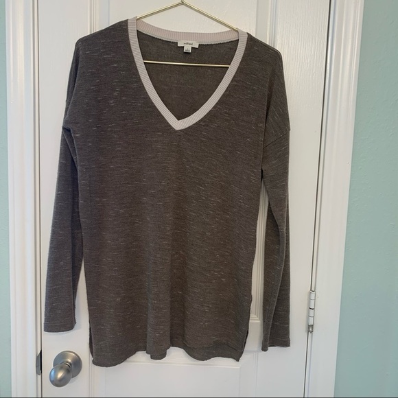 Aritzia Wilfred Sherbrooke T-Shirt V Neck Sweater - Picture 1 of 2